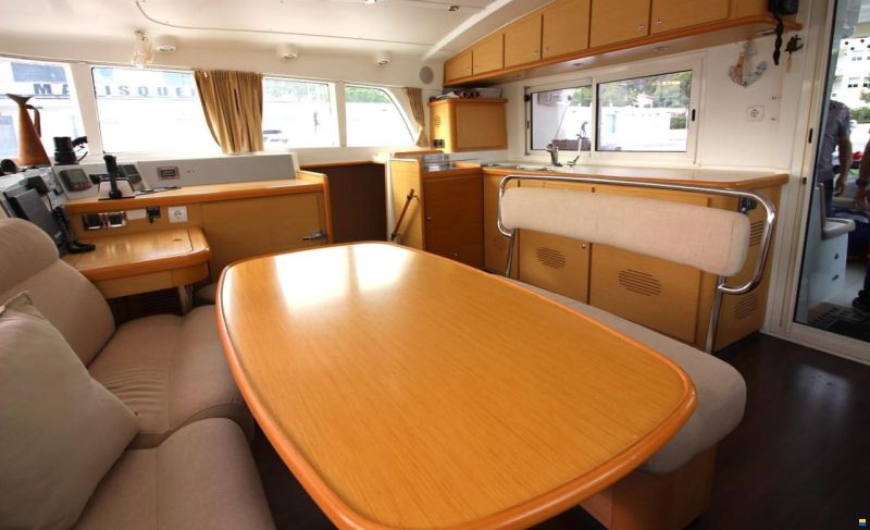 Lagoon 440