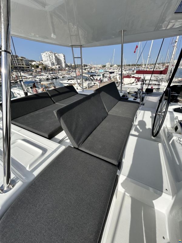 Lagoon 46