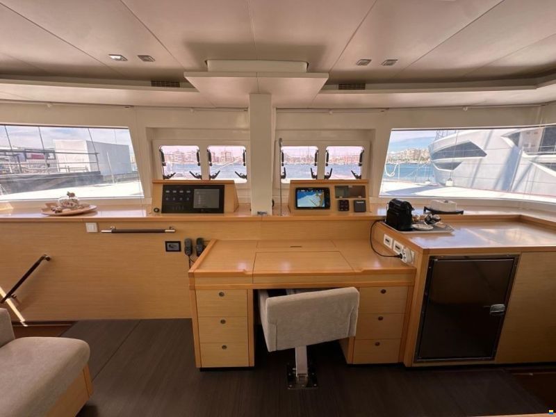 Lagoon 560 S2
