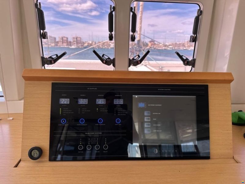 Lagoon 560 S2