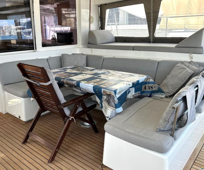 Lagoon 560 S2