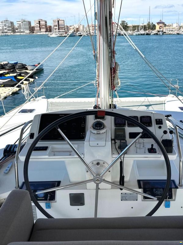 Lagoon 560 S2