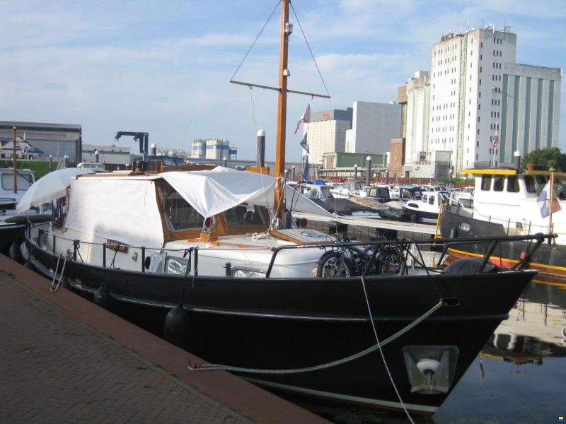 De Vrieslentsch kotter Ravelijn