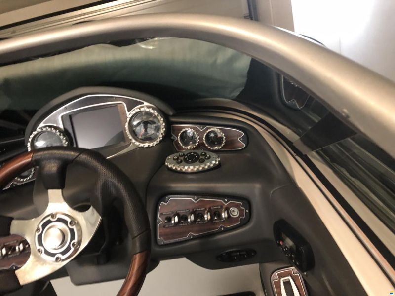MasterCraft 215V