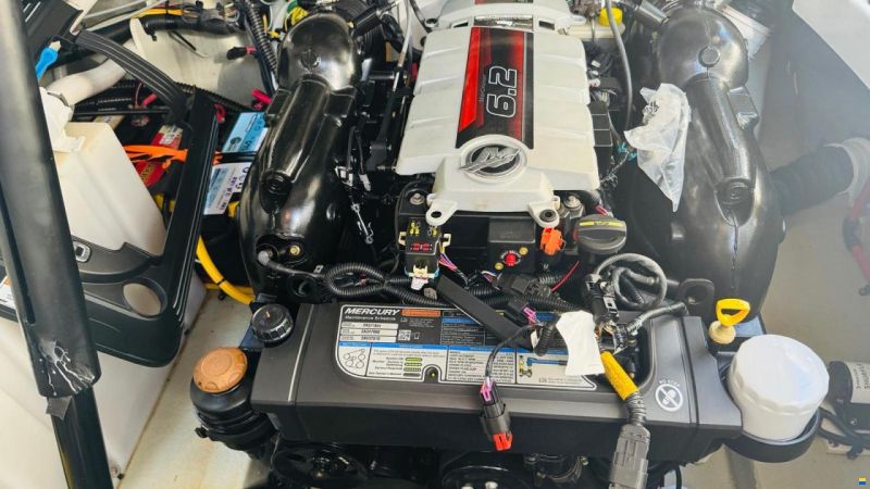 Crownline 264CR