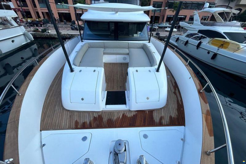 Azimut Magellano 66