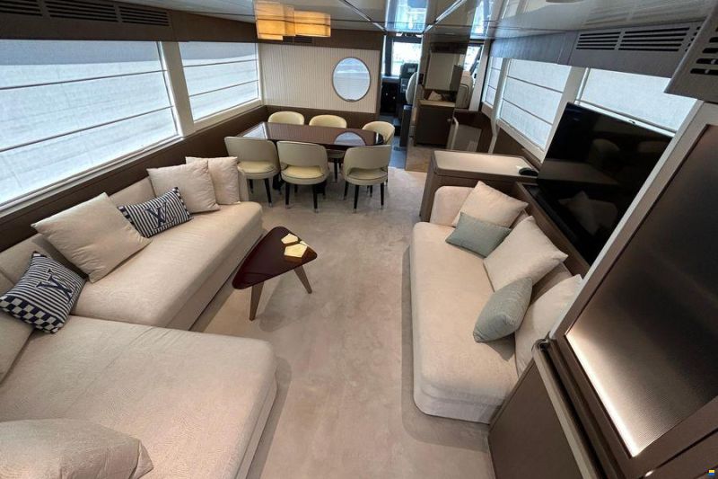 Azimut Magellano 66