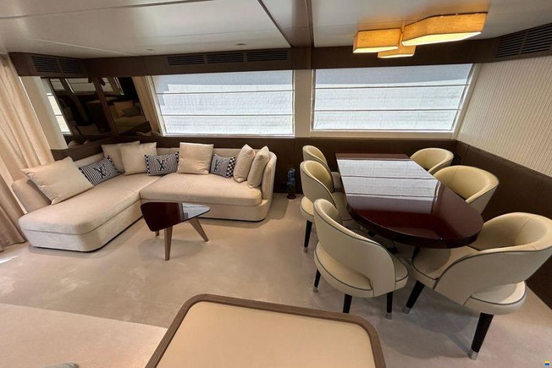 Azimut Magellano 66