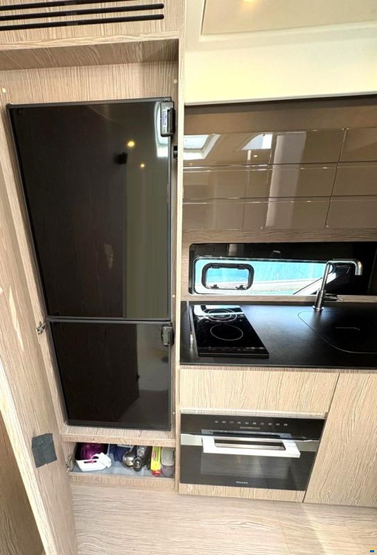 Azimut Atlantis 45
