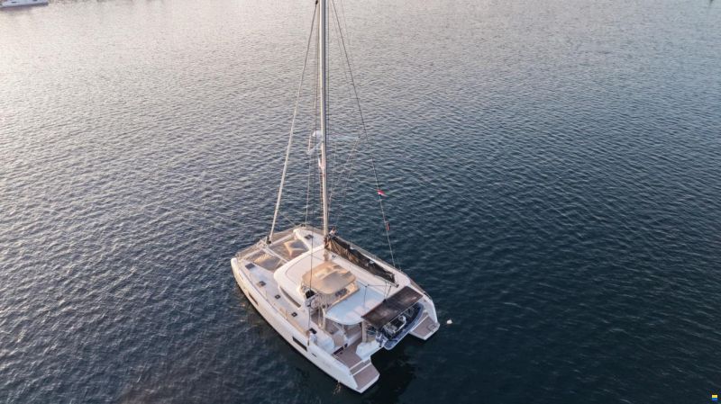 Lagoon 42