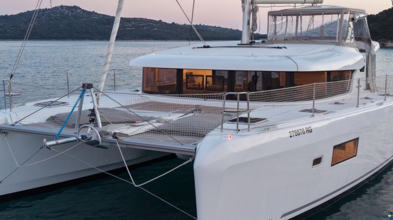 Lagoon 42