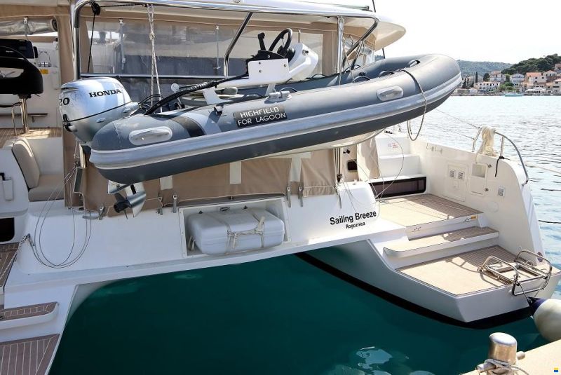Lagoon 42