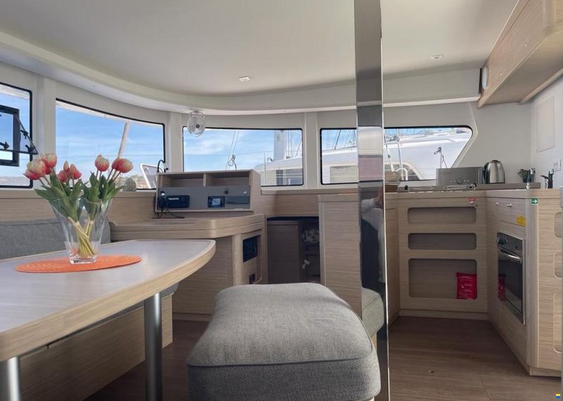 Lagoon 42