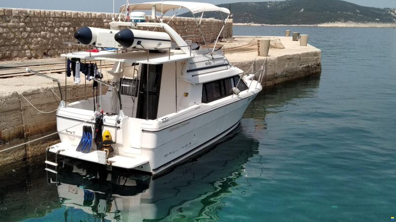 Bayliner classic 2858