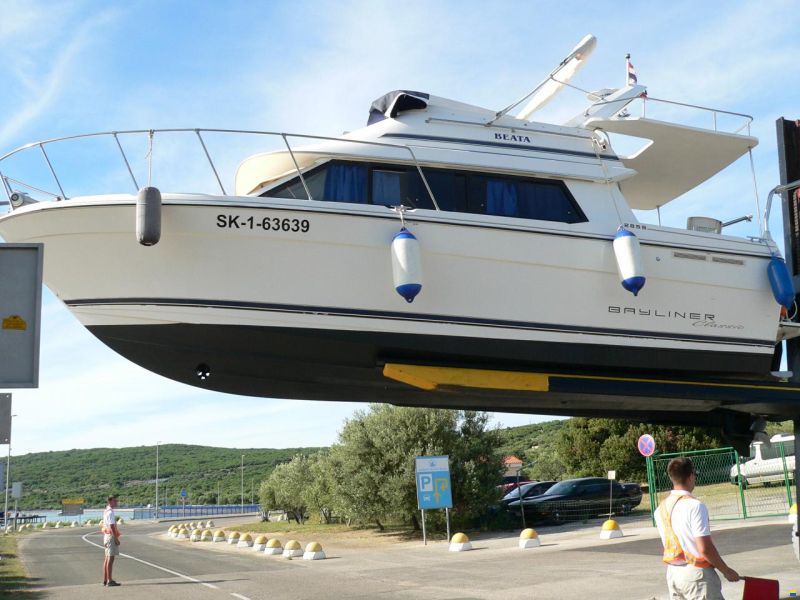Bayliner classic 2858