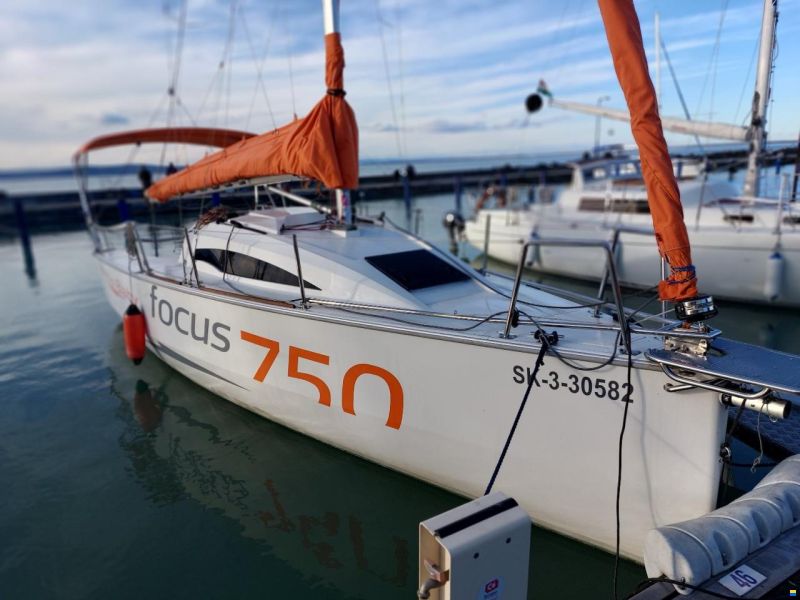 Focus 750
