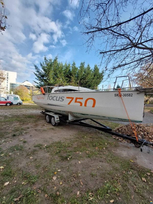 Focus 750