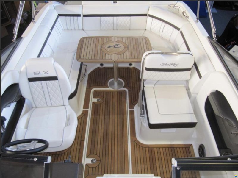 Sea Ray SSE250