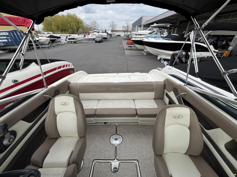 Sea Ray 210 OVE