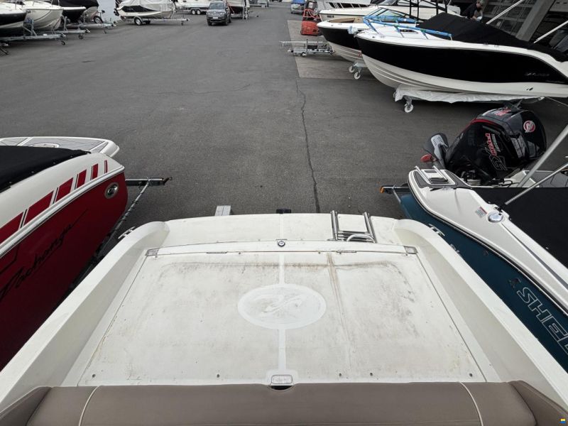 Sea Ray 210 OVE