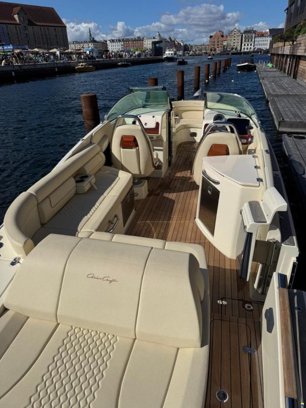 Chris Craft Launch 28 GT