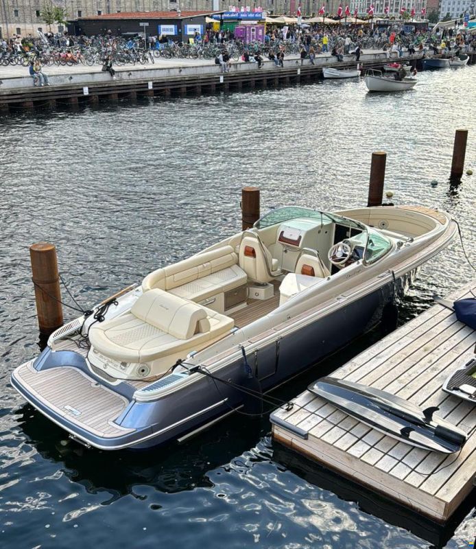 Chris Craft Launch 28 GT