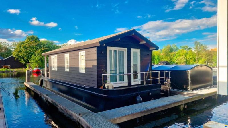 HOMESHIP VaarChalet In Amsterdam 1250D L