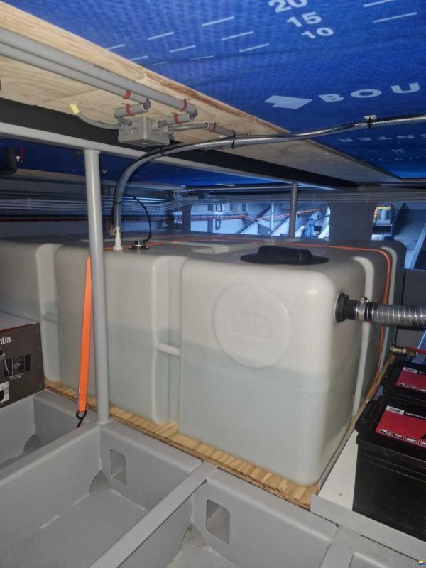 HOMESHIP VaarChalet In Amsterdam 1250D L