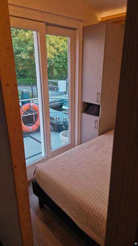 HOMESHIP VaarChalet In Amsterdam 1250D L