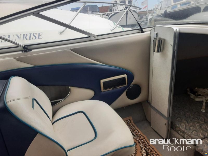 Bayliner 2052