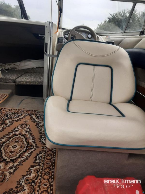 Bayliner 2052