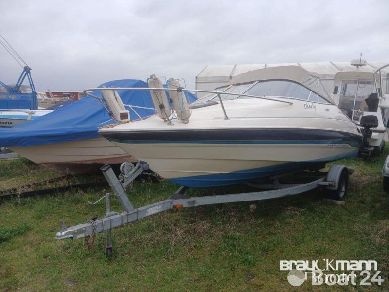Bayliner (US) 2052