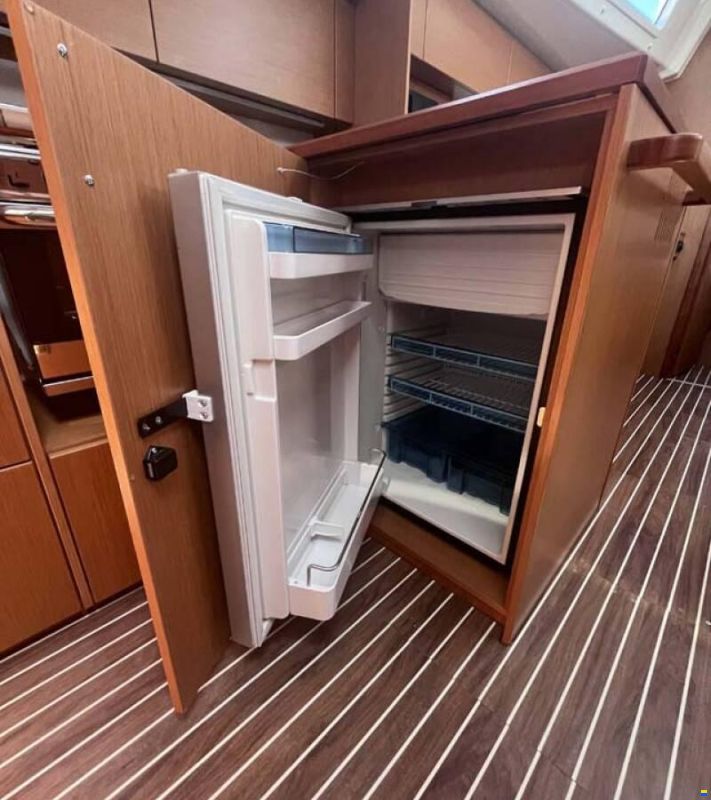 Bavaria C38