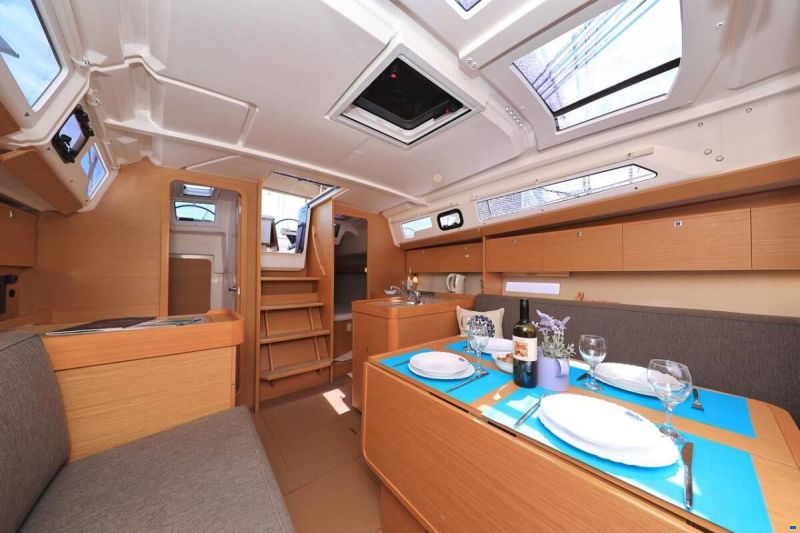 Dufour 360 Grand Large