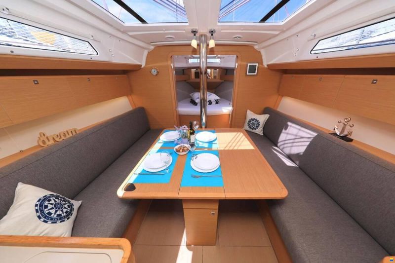 Dufour 360 Grand Large