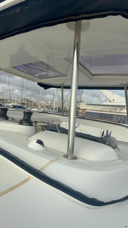 Lagoon 42