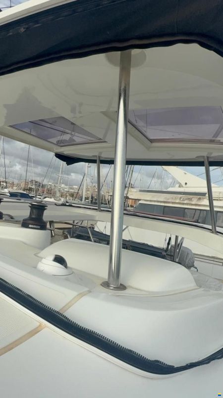 Lagoon 42