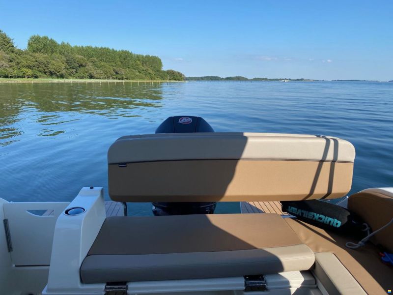 Quicksilver Activ 675 Weekend med F200 M