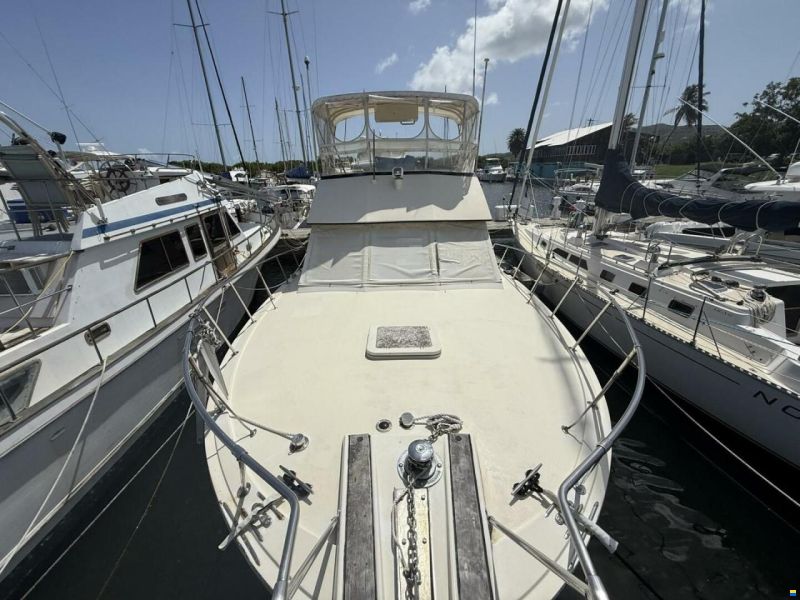 Hatteras 37 Convertible