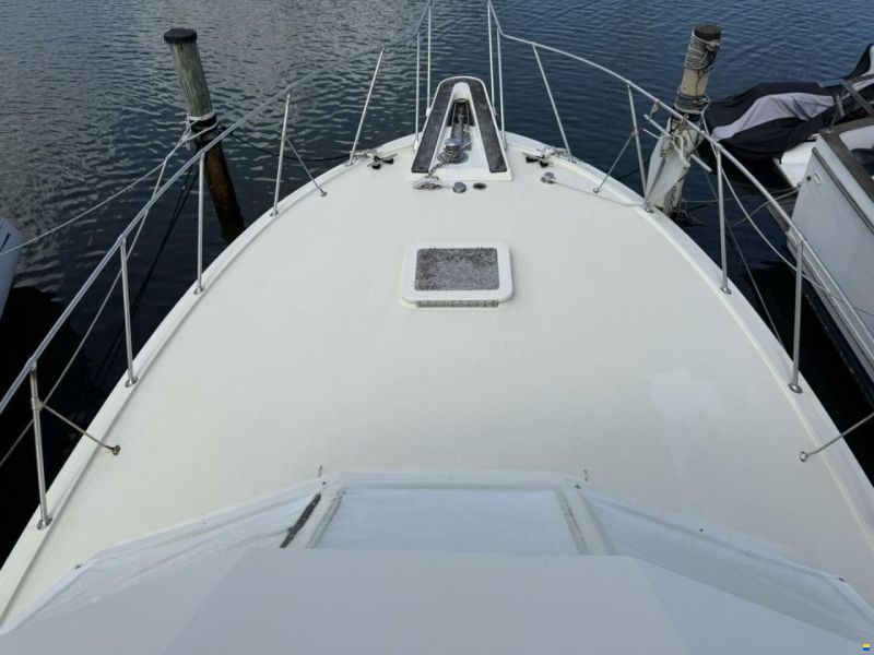 Hatteras 37 Convertible
