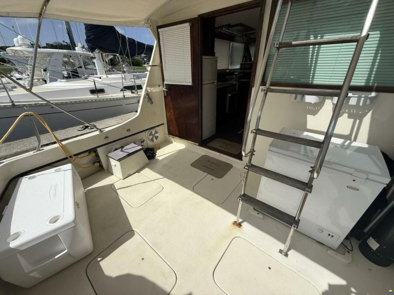Hatteras 37 Convertible
