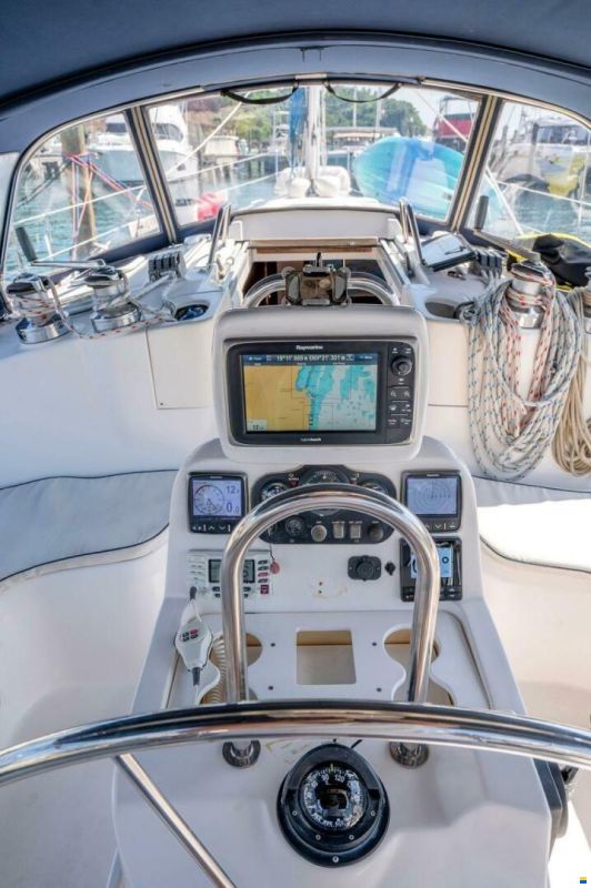 Hunter Marine 410