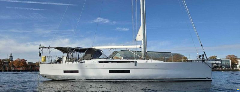 Dufour 530