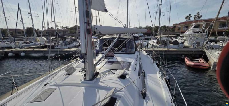Dufour 530