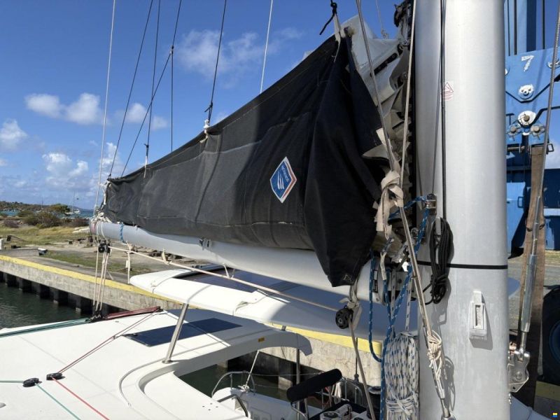 Lagoon 42
