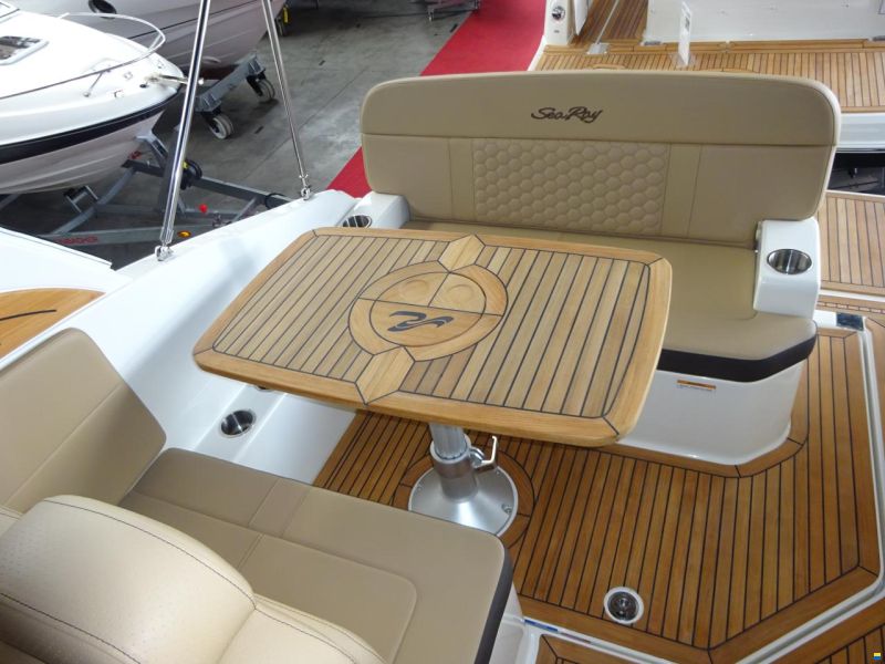 Sea Ray 265 DAE