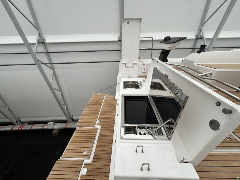 Dufour 470
