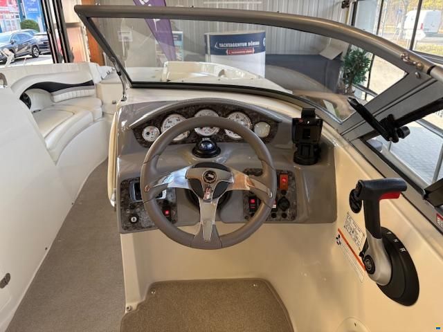 Stingray 235 LR