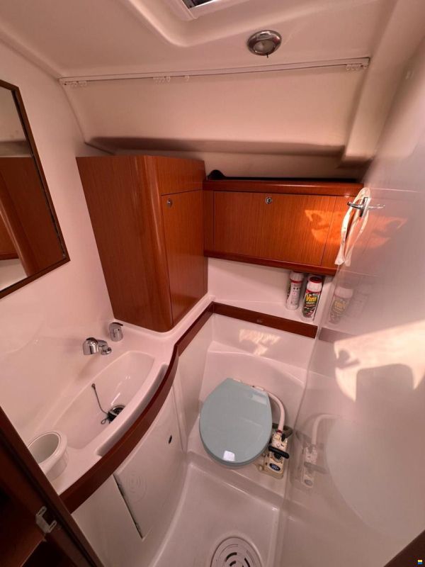Beneteau Oceanis 40