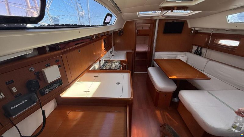 Beneteau Oceanis 40
